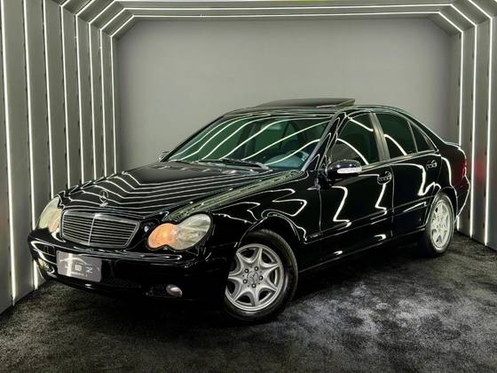 MERCEDES-BENZ C 180 K 1.8 CLASSIC KOMPRESSOR 16V 143 CV GASOLINA 4P AUTOMÁTICO